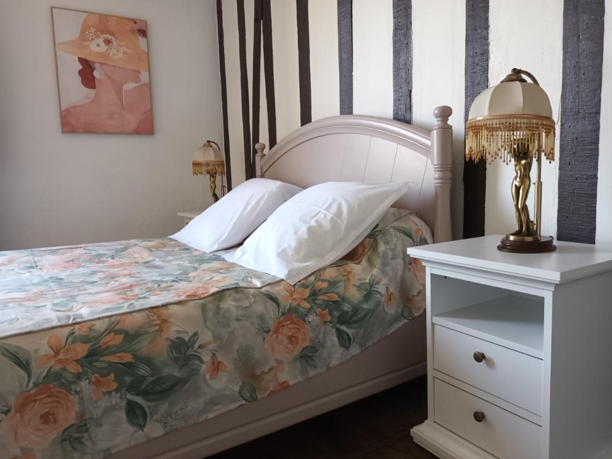 Chambres D'Hotes Le Veilleur De Noblat Saint-Léonard-de-Noblat Eksteriør bilde